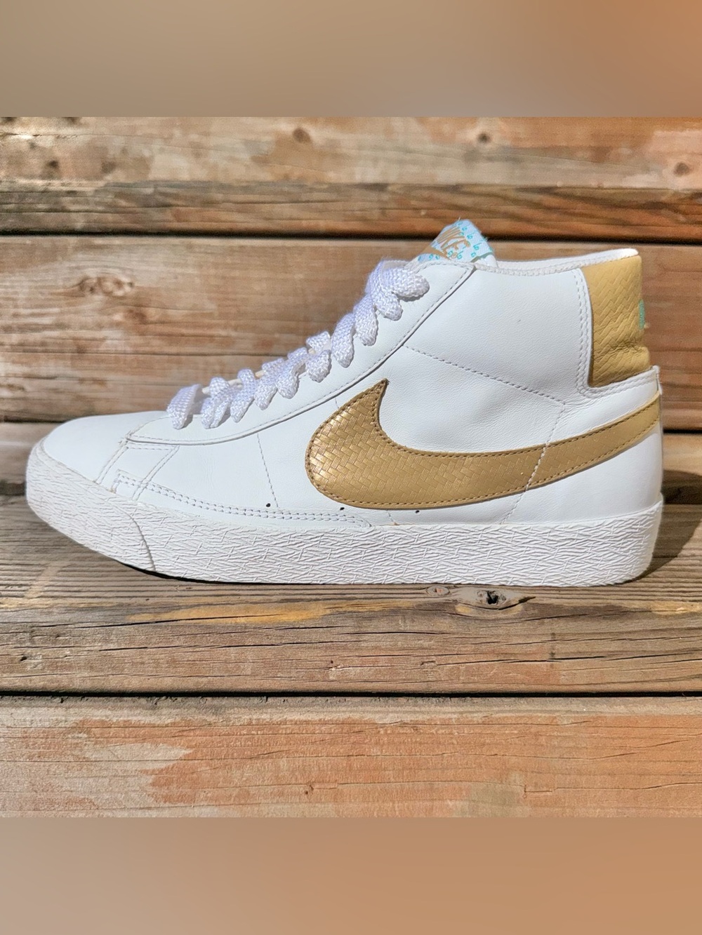Nike Air Blazer High White Gold Sneakers Women’s 9.5 | 315905-171